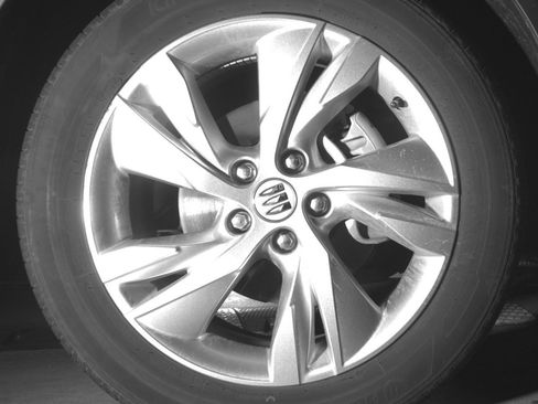 Used 2025 Buick Encore GX Preferred AWD/4WD image 13