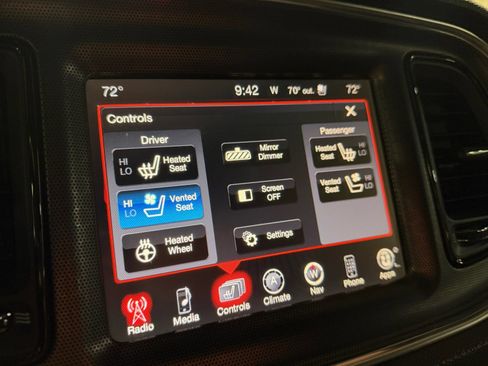 Used 2015 Dodge Challenger R/T Scat Pack w/ Leather Interior Group RWD image 29