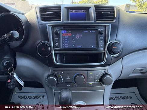 Used 2013 Toyota Highlander Plus AWD/4WD image 36
