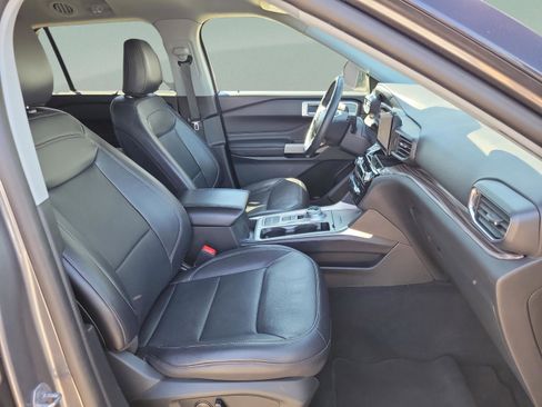 Used 2023 Ford Explorer Limited w/ Equipment Group 301A image 28
