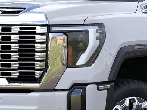 New 2026 GMC Sierra 2500 Denali w/ Denali Reserve Package AWD/4WD image 10