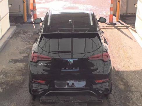 Used 2024 Buick Encore GX Sport Touring image 5