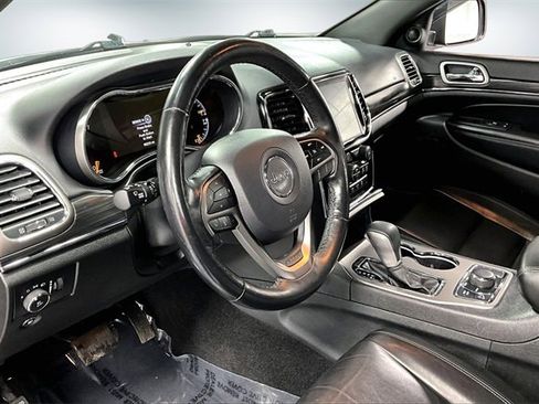 Used 2019 Jeep Grand Cherokee Limited image 17