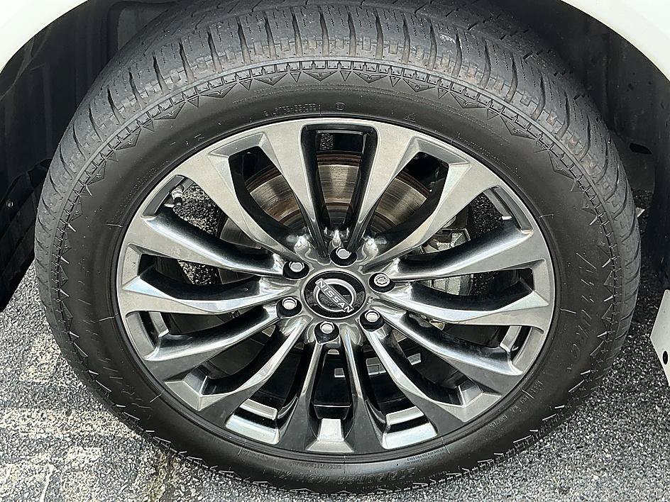 Certified 2023 Nissan Armada Platinum w/ Captain's Chairs Package AWD/4WD image 10