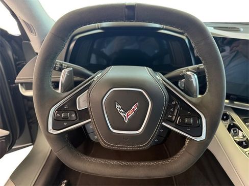 Used 2023 Chevrolet Corvette Stingray Premium Cpe w/ Z51 Performance Package image 8