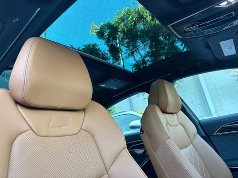 Used 2024 Audi S8 image 16