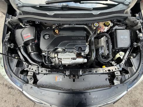 Used 2019 Chevrolet Cruze LT FWD image 50