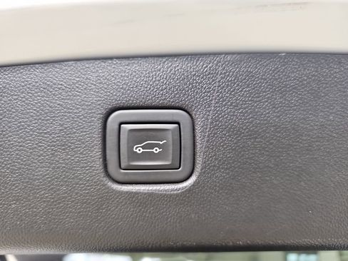 Certified 2023 Chevrolet Blazer LT w/ Convenience Package AWD/4WD image 17