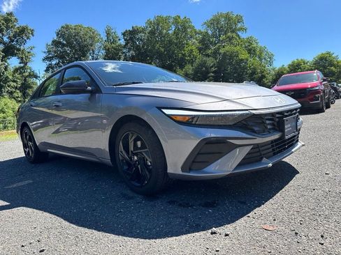 Certified 2026 Hyundai Elantra Sport FWD image 11