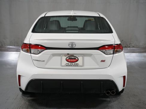 Used 2024 Toyota Corolla SE FWD image 7
