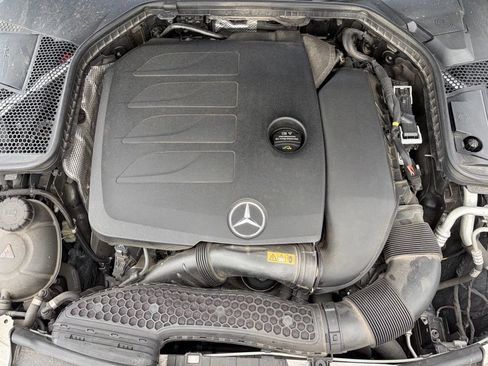 Used 2021 Mercedes-Benz C 300 4MATIC Sedan image 8