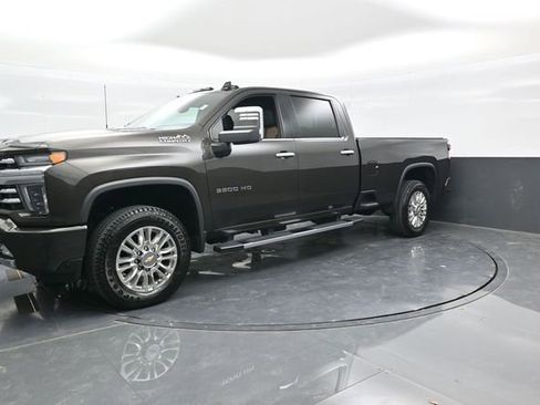 Used 2021 Chevrolet Silverado 3500 High Country w/ Z71 Off-Road Package AWD/4WD image 3