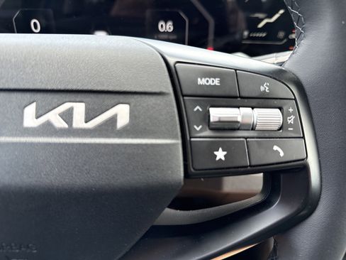 Certified 2025 Kia K4 EX FWD image 19