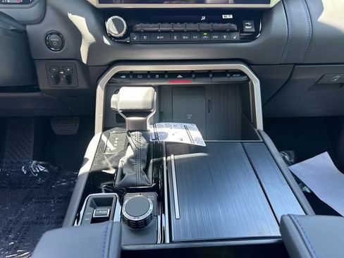 New 2026 Toyota Tundra Platinum AWD/4WD image 19