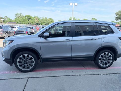Used 2024 Honda Passport EX-L image 6