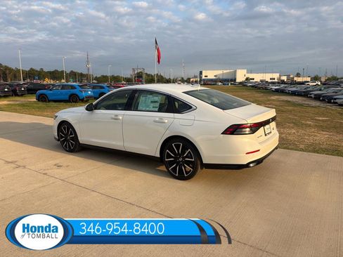 New 2026 Honda Accord Hybrid Touring image 4