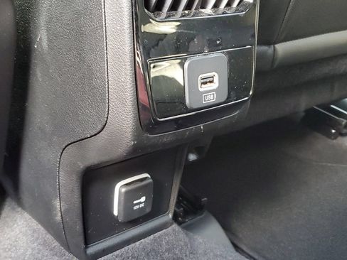 Used 2024 Jeep Compass Limited AWD/4WD image 12