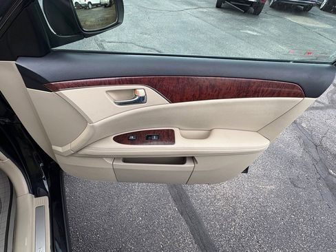 Used 2011 Toyota Avalon Limited FWD image 16
