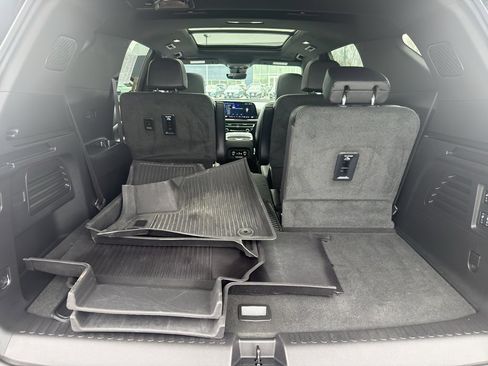 Used 2024 Chevrolet Traverse RS w/ LPO, Floor Liner Package image 37