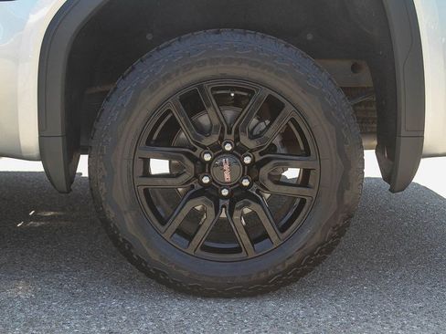 Used 2022 GMC Sierra 1500 Elevation AWD/4WD image 10