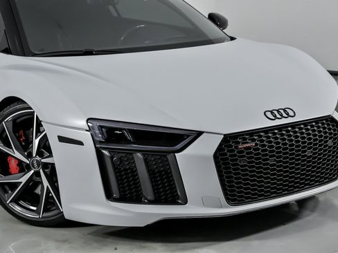 Used 2017 Audi R8 V10 image 3