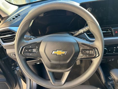 Used 2025 Chevrolet TrailBlazer LT image 28