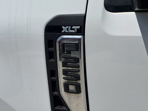 Used 2023 Ford F250 XLT w/ FX4 Off-Road Package AWD/4WD image 8