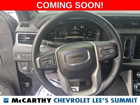 Used 2023 GMC Yukon Denali AWD/4WD image 7