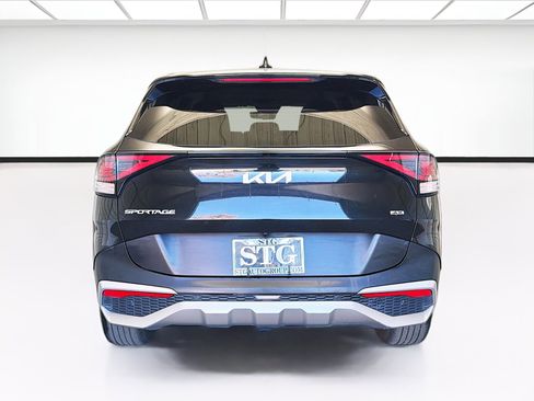 Used 2024 Kia Sportage LX image 5