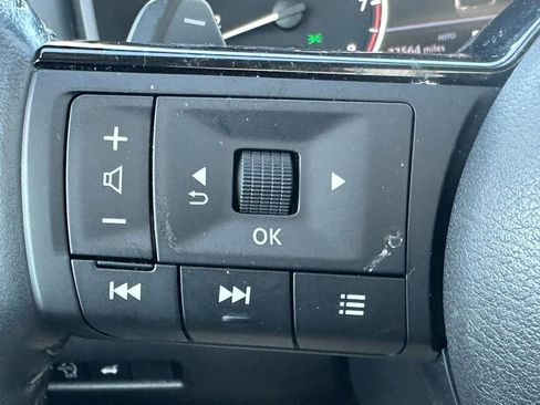 Used 2023 Nissan Rogue SL w/ SL Premium Package image 20