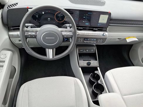 Certified 2025 Hyundai Kona SEL AWD/4WD image 27