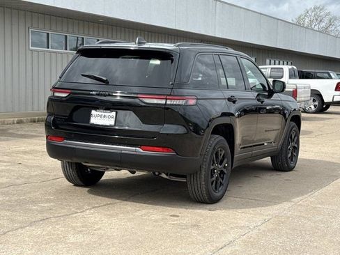 New 2026 Jeep Grand Cherokee Altitude AWD/4WD image 3