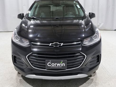 Used 2022 Chevrolet Trax LT w/ Premium Seat Package image 7