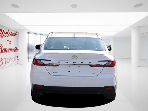 Used 2025 Toyota Camry SE FWD image 6
