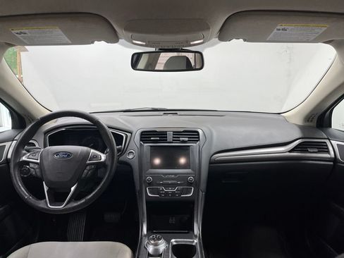 Used 2020 Ford Fusion SE w/ Equipment Group 151A FWD image 19