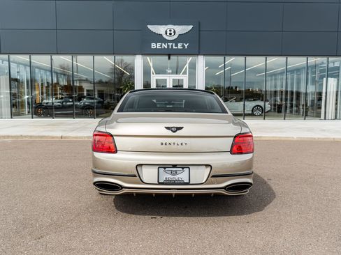 Certified 2025 Bentley Flying Spur Plug-In Hybrid AWD/4WD image 11