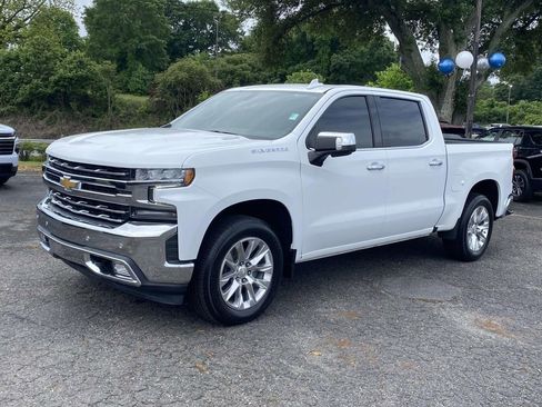 Used 2021 Chevrolet Silverado 1500 LTZ w/ LTZ Convenience Package II AWD/4WD image 3