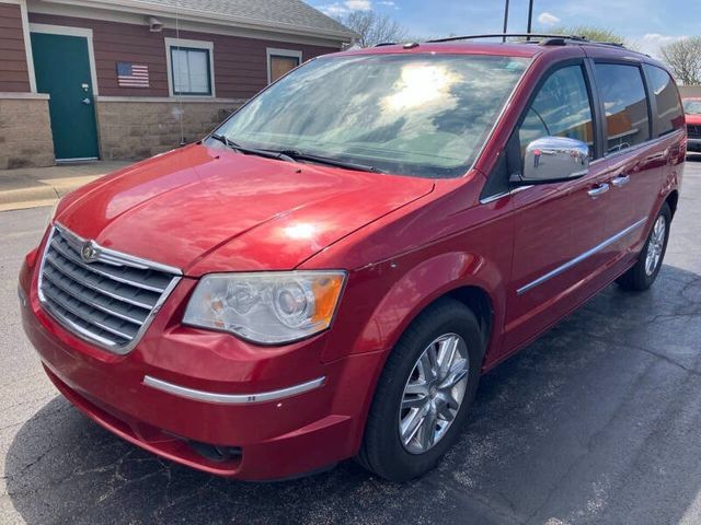 Used 2009 Chrysler Town & Country Limited w/ Entertainment Group #3 FWD image 8