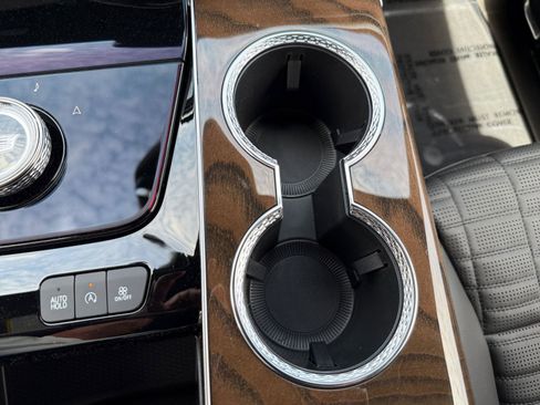 New 2026 Cadillac Escalade Platinum Sport AWD/4WD image 28