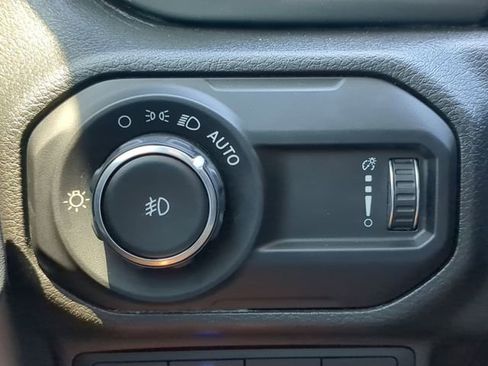 Used 2023 Jeep Wrangler Unlimited w/ Convenience Group AWD/4WD image 29
