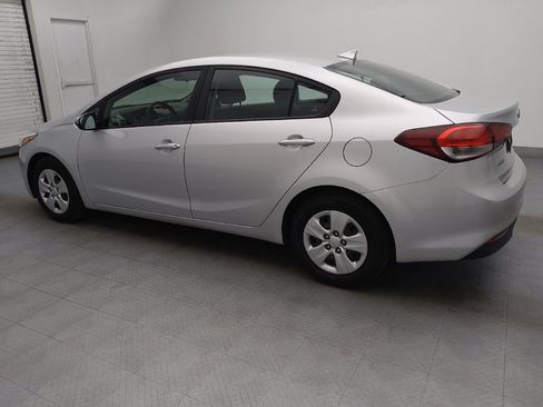 Used 2018 Kia Forte LX w/ LX Rear Camera Package image 3