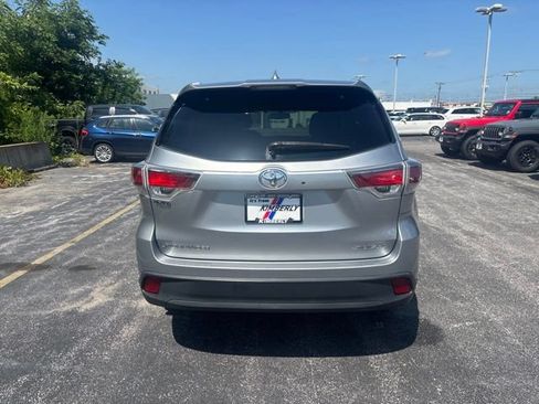 Used 2016 Toyota Highlander XLE AWD/4WD image 11