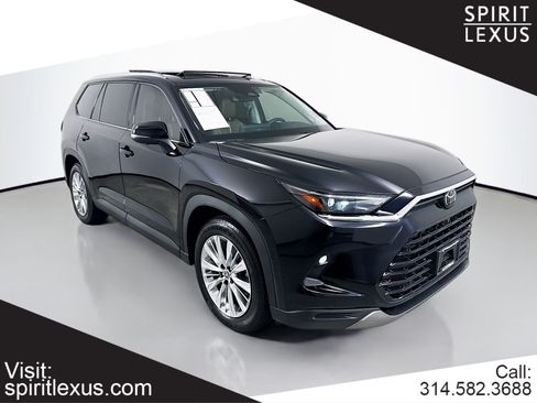 Used 2025 Toyota Grand Highlander AWD image 1