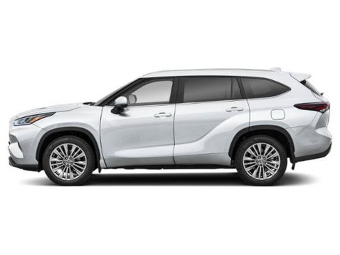 New 2026 Toyota Highlander Platinum AWD/4WD image 3
