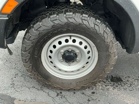 Used 2019 Ford Ranger XL w/ Equipment Group 101A Mid RWD image 12