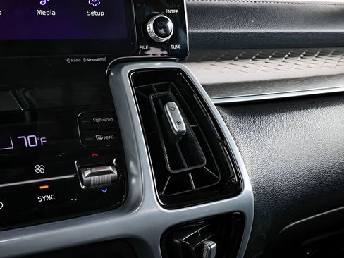 Used 2022 Kia Sorento SX image 43