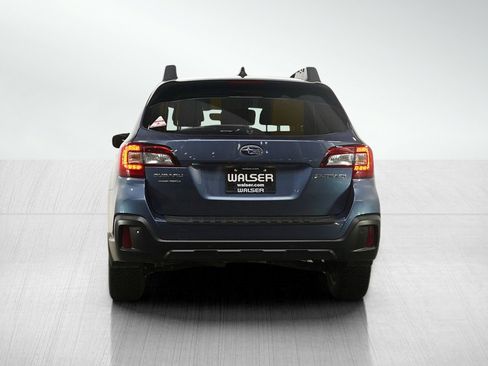 Used 2018 Subaru Outback 2.5i Limited AWD/4WD image 4