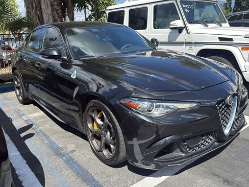 Used 2018 Alfa Romeo Giulia Quadrifoglio w/ Driver Assist Dynamic Package image 3