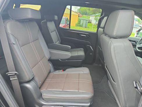 Used 2025 Chevrolet Tahoe High Country AWD/4WD image 20