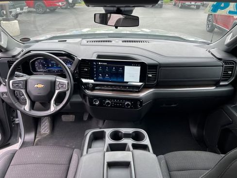 Certified 2024 Chevrolet Silverado 1500 LT AWD/4WD image 12